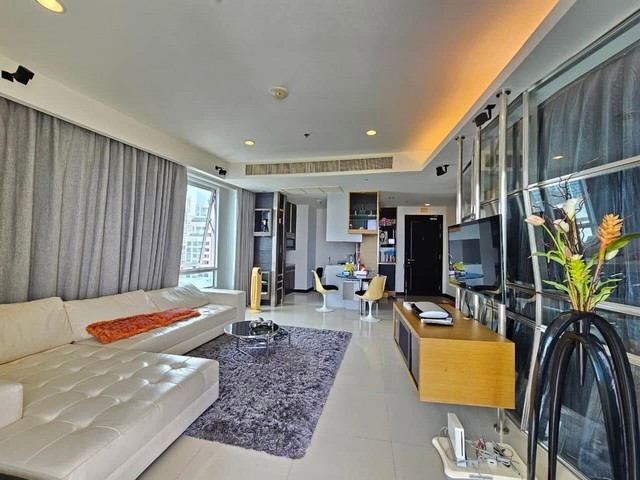 ขายคอนโดบ้านราชประสงค์ วิวสนามม้า ห่าง bts ราชดำริ เพียง 200 เมตร