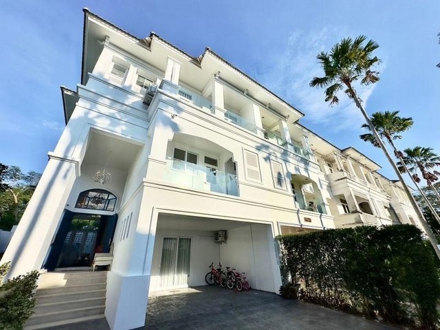 ขายบ้านพูลวิลล่าหรู 3 ชั้น พร้อมสระว่ายน้ำส่วนตัว Ban Thewaran พัทยา  เพียง 100 เมตรจากชายหาดนาจอมเทียน