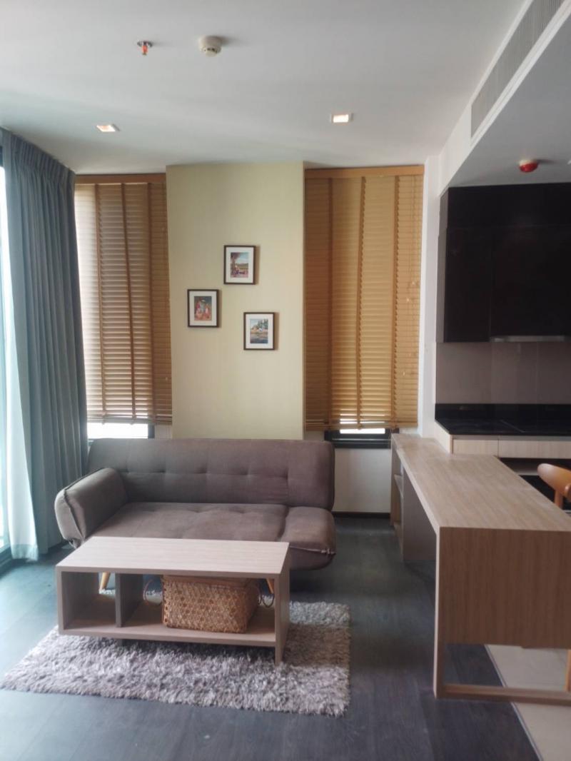 Edge Sukhumvit 23 Private quiet spacious 21st floor BTS Asoke