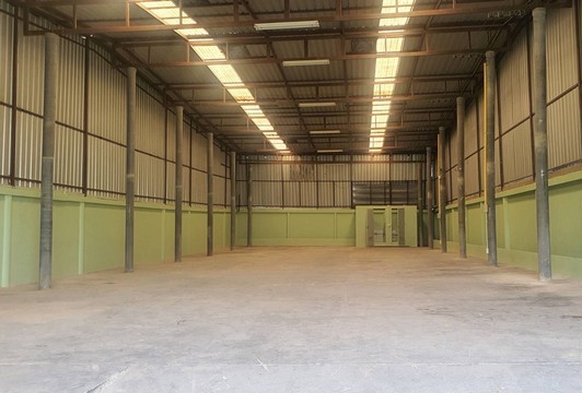  โกดังให้เช่า 400 ตารางเมตร ย่านพระราม 2 ซอยบางกระดี่ 10 และซอย แสมดำ เหมาะสำหรับเก็บสินค้าหรือทำโรงงาน 