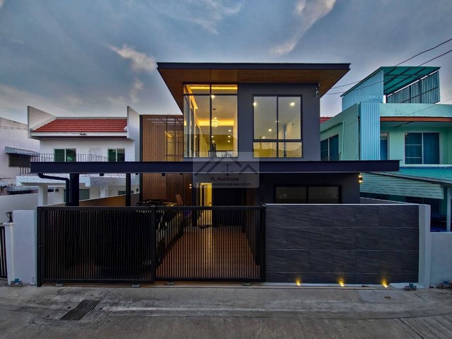 ขายบ้านเดี่ยว Private Luxury Pool Villa 3 ห้องนอน ซอยสุขุมวิท 60/1 ใกล้ BTS บางจาก บ้านเดี่ยวสไตล์เรียบหรู พร้อมสระว่ายน้ำส่วนตัว