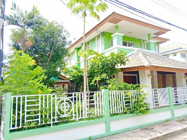 ตลาด บางพลีซิตี้ 2กม. ให้เช่าบ้านเดี่ยว 2ชั้น 65 ตร.วา.260 ตร.ม.รร.สาธิตบางนา 1.4 กม. 4นอน 3น้ำ บ้านโล่ง  รพ.จุฬารัตน์ 3  2.1 กม