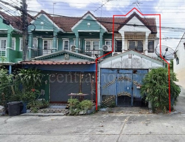 P1 ทาวน์เฮ้าส์ หมู่บ้านลลิษา ซอยมังกร - แพรกษา หลังริม ราคาถูก