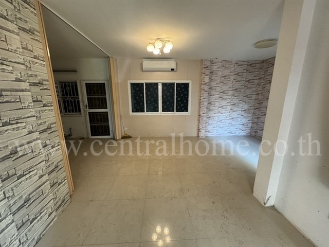 P2 ทาวน์โฮม อิมพีเรียล ลากูนา บางบัวทอง ถนนบางกรวย - ไทรน้อย