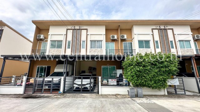 P2 ทาวน์โฮม แกรนด์ พลีโน่ รัตนาธิเบศร์ เฟอร์ครบ แถมแอร์ทั้งหลัง