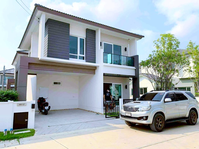 ให้เช่าคฤหาสน์ บ้านเดี่ยว 2 ชั้น 4นอน 52ตร.วา. 202ตร.ม. เซนโทร ประชาอุทิศ 90 แม็กซ์แวลู ประชาอุทิศ 1.7 กม. 