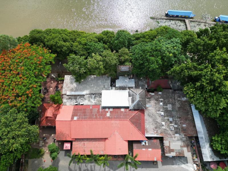 ที่ดินติดแม่น้ำปิง ใจกลางเมืองเชียงใหม่ใกล้สถานกงสุลใหญ่สหรัฐอเมริกา  