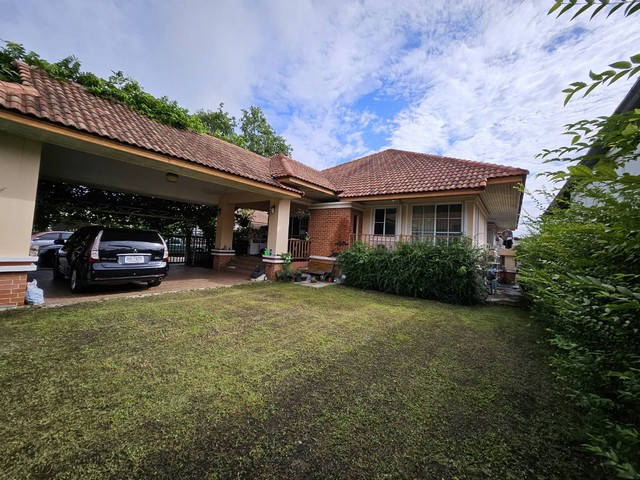 ขายบ้าน พูลวิลล่าพร้อมเฟอร์นิเจอร์ อำเภอเมืองชลบุรี จังหวัดชลบุรี เนื้อที่104ตรว