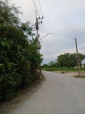 ขายที่ดินพร้อมสิ่งปลูกสร้างโครงสร้างโกดัง(ไม่รวมเครื่องจักร) ✳️เนื้อที่ 5-1-46 ไร่ (2 โฉนด) ????อยู่ห่างจากนิคมอมตะนคร 6 กิโลเมตร 