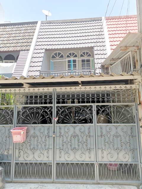 ตลิ่งชัน 7/11 Central ปิ่นเกล้า 2น้ำ ให้เช่าทาวน์เฮ้าส์ 2 ชั้น 18ตรว. 2นอน  หน้าปากซอย โลตัส เมเจอร์ ซีนีเพล็กซ์