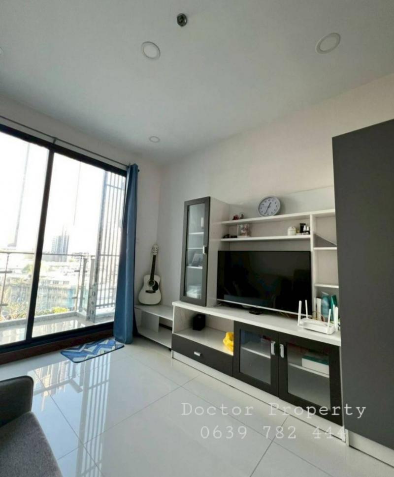 Prime Location Condo-Cheapest in Project! Walk to BTS, Hospital, Iconsiam Supalai Premier Charoen Nakhon for SALE One Bedroom, 47 Sq.m., Fully Furnished