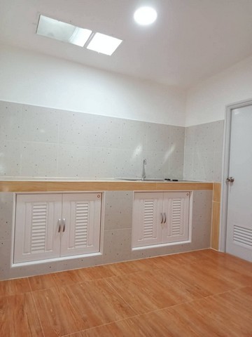 ขายบ้านอ่างศิลาเมืองชลบุรีการเคหะซอย 8 เนื้อที่21ตารางวา 2ห้องนอน1ห้องน้ำ