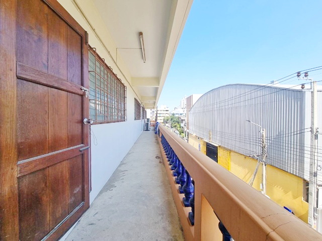 ถูกที่สุดในโลก 8นอน BTS อ่อนนุช 900ม. อาคารพาณิชย์ 7คูหา มีลิฟท์ 4 ชั้น โลตัส สุขุมวิท50 600ม.5น้ำ 2,002 ตร.ม.  282ตร.วา.