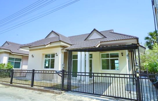 ขาย-ให้เช่า บ้านเดี่ยว แม็คโคร นครนายก 300ม.สาริกา-นางรอง หลวงพ่อปากแดง  จังหวัดนครนายก (บ้านใหม่)  68ตรว. โรงพยาบาลนครนายก 3นอน 2น้ำ