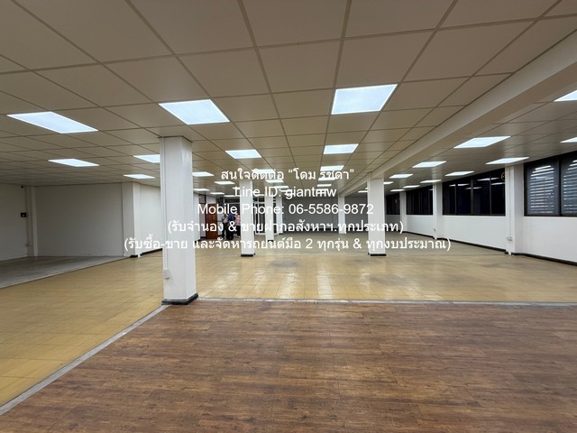 OFfice ให้เช่าอาคารสำนักงานชั้นใต้ดิน ติดถนนรัชดาภิเษก มีบันไดเลื่อน-ลิฟต์ และมีที่จอดรถให้ 10 คัน ราคา 450 บาท/ตร.ม. ทำเลดี-เยี่ยม เป็นอาคารสำนักงานขนาดใหญ่ที่มีสิ่งอำนวยความสะดวกครบในทุกมิติ ที่ตั้งอยู่ใจกลางเมือง (ติดถนนนรัชดาภิเษก) มีที่จอดรถที่ร