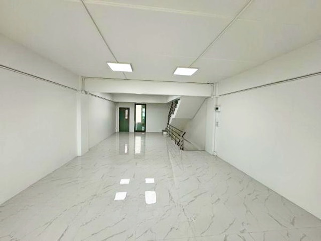 ปตท.ชัยพฤกษ์-บางบัวทอง 450ม. อาคารสำนักงานใหม่เอี่ยม 5 ชั้น 300 ตร.วา ราชพฤษ์  เกาะเกร็ด 3.77กม. ลภาวันโครงการ 8 400ม.