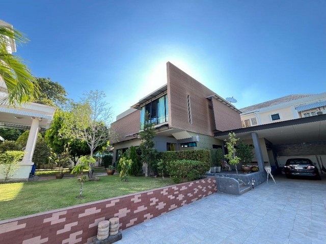 ขายบ้านเดี่ยว 2 หลัง บนเนื้อที่ 270 ตรว. หมู่บ้านชิชา ถนนพระราม 2 ใกล้เซ็นทรัลพระราม2 ใกล้ทางด่วน