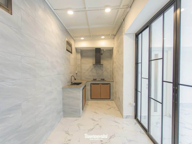 ขายทาวน์โฮม 4 ชั้น 5 ห้องนอน หมู่บ้าน THE PRIMARY ประเสริฐมนูกิจ 41 ย่านเกษตร - นวมินทร์ รีโนเวทใหม่ สไตล์โมเดิร์น ใกล้ตลาดปัฐวิกรณ์