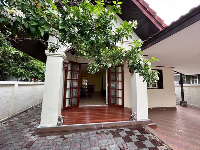 ให้เช่าบ้านเดี่ยว 1 ชั้น 45 ตรว. หมู่บ้านลาซาลนิเวศน์ ซ.ลาซาล 22 ใกล้ BTS แบริ่ง