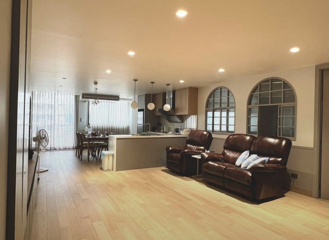 ขายคอนโด 2 ห้องนอน Supalai Place สุขุมวิท 39 พื้นที่ 125 ตร.ม. ห้องมุม วิวโล่ง รีโนเวทใหม่