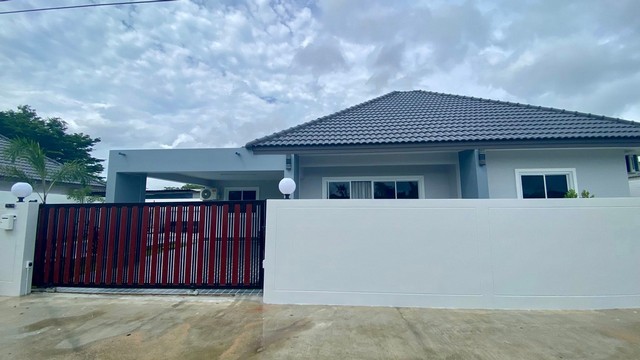 ขายบ้านเดี่ยวพูลวิลล่าพัทยา 75.7 ตรว 302.8 ตรม พร้อมสระว่ายน้ำส่วนตัว บ้านใหม่ไม่เคยเข้าอยู่ ตกแต่งสวย บิลท์อินเฟอร์นิเจอร์ครบครัน 