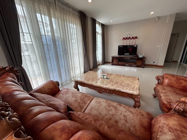 ให้เช่าบ้านเดี่ยว2 ชั้น  ถนนเลียบมอเตอร์เวย์ ถ. กาญจนาภิเษก  สไตล์ยุโรป คาซ่าแกรนด์ วงแหวน-อ่อนนุช