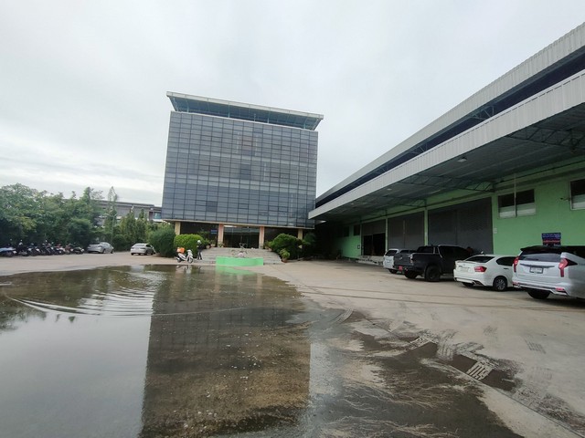 ให้เช่าโกดัง ซอยเทียนทะเล 7 พร้อมออฟฟิศ 2 ชั้น ที่จอดรถกว้าง