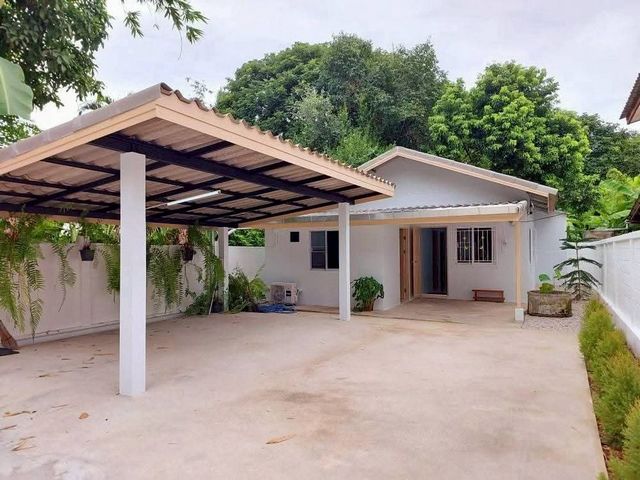 ให้เช่า 12,000 บาท/เดือน #สันพระเนตร #สันทราย บ้านเดี่ยวชั้นเดียว #ใกล้มหาวิทยาลัยพายัพ เพียง 1 กม. พร้อมเข้าอยู่ 1 สิงหาคมนี้!