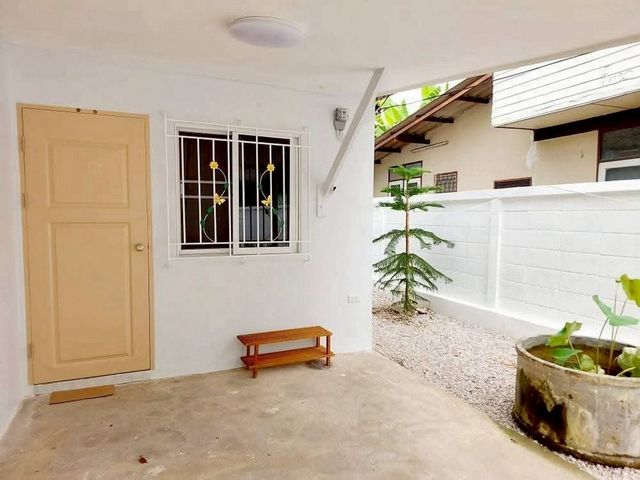 ให้เช่า 12,000 บาท/เดือน #สันพระเนตร #สันทราย บ้านเดี่ยวชั้นเดียว #ใกล้มหาวิทยาลัยพายัพ เพียง 1 กม. พร้อมเข้าอยู่ 1 สิงหาคมนี้!