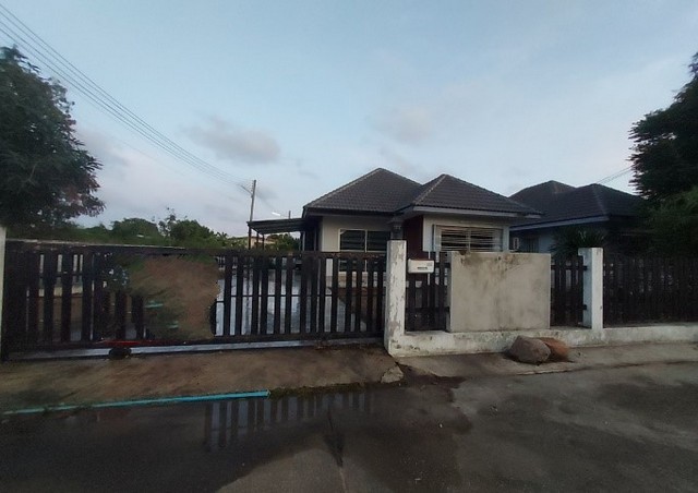 ขายบ้านเดี่ยวหมู่บ้านลลัลตา ถ.สุขุมวิท 62 (ทล.3) ต.เนินพระ อำเภอเมือง ระยอง