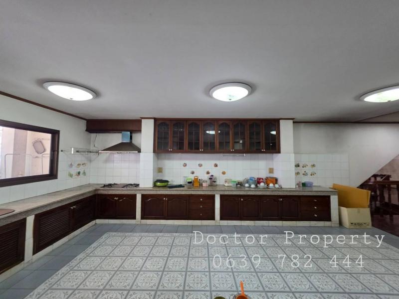 ขายด่วนอาคารพาณิชย์ 6 ชั้น ใกล้ ICONSIAM เพียง 450 เมตร ลดราคาหนักมาก โอกาสที่นักลงทุนมองหา  เหมาะทำโฮสเทล/คลีนิค/โชว์รูม