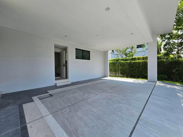 นันทวัน ปิ่นเกล้า-กาญจนา Super luxury  2 ชั้น พื้นที่กว้างขวาง พร้อมเข้าอยู่  304 ตร.ม.  120 ตร.ว. 4 ห้องนอน 5 ห้องนํ้า