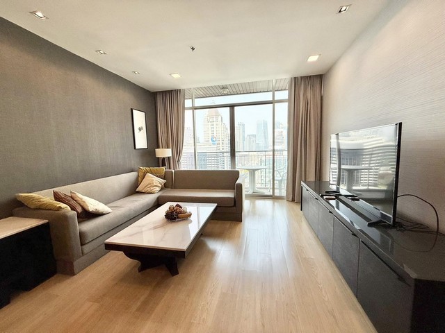 ขายหรือให้เช่า คอนโด 2 ห้องนอน เออร์บานา สาทร Urbana Sathorn 140 ตร.ม. ชั้น 21 ใจกลางสาทร ใกล้ BTS ช่องนนทรี