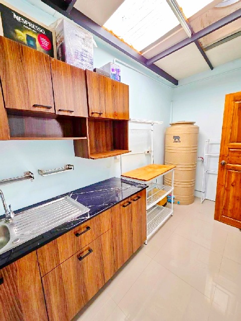 ตลาดพระราม5 3.5กม.2-3 นอนตลาดพระเงิน 1.6 กม. วัดส้มเกลี้ยง ให้เช่าทาวน์เฮาส์ 2 ชั้น 20 ตร.วา.150ตร.ม.ปลายบาง  2 น้ำ รพ.บางใหญ่ 3.4 กม.