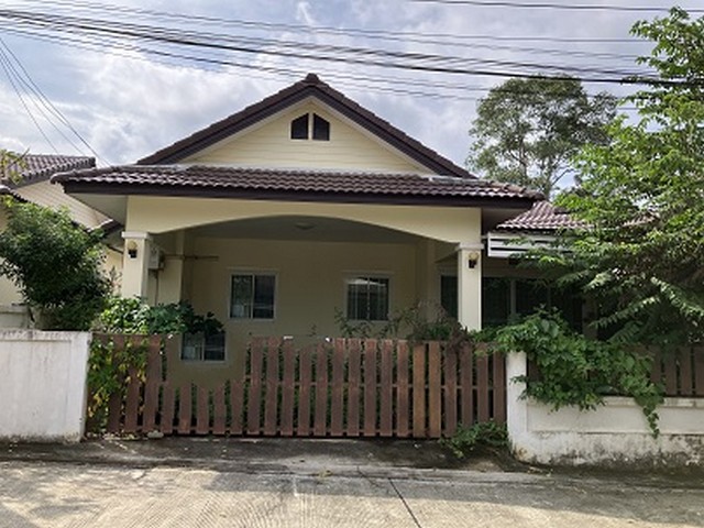 ขายบ้านหมู่บ้านปรีดาแกรนด์ ถนนสาย 11  ตำบลมะขามคู่ อำเภอนิคมพัฒนา จังหวัดระยอง