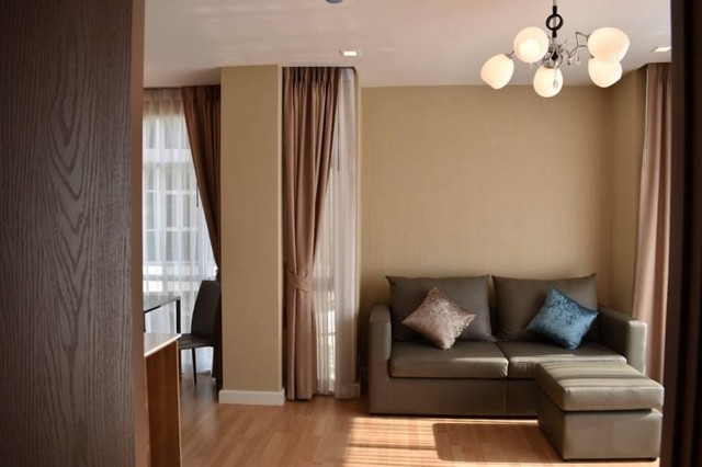 ให้เช่ากรีนเลค คอนโด ศรีราชา ตกแต่งครบ พร้อมเฟอร์ ห้องสวยวิวสวน FP-C0889 