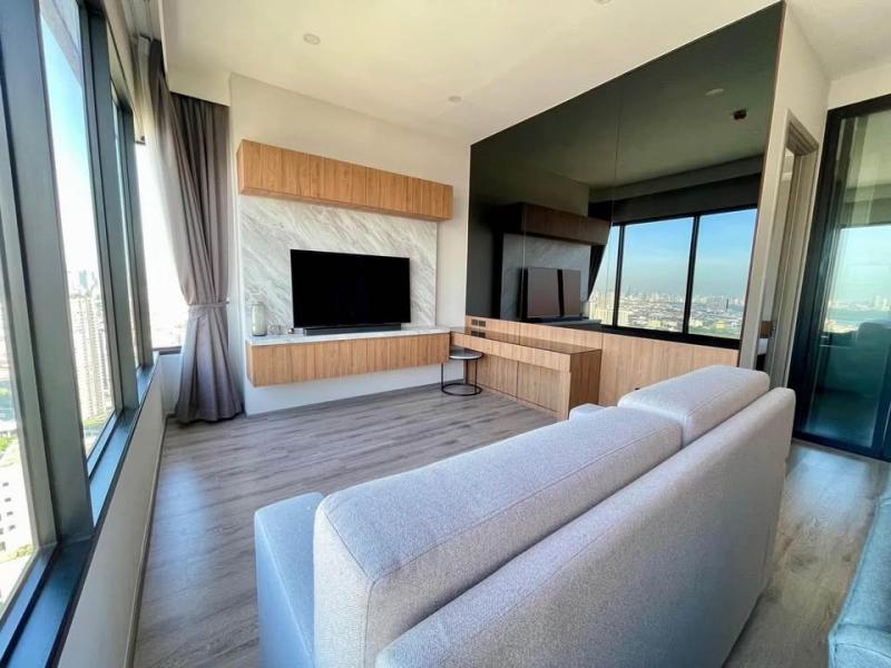 KnightsBridge Prime Onnut Safe convenient peaceful 44th floor BTS On Nut