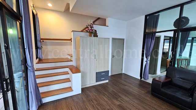 ทาวน์โฮม ฟลอร่า วงศ์สว่าง 35.7 ตารางวา บางเขน นนทบุรี หลังริม