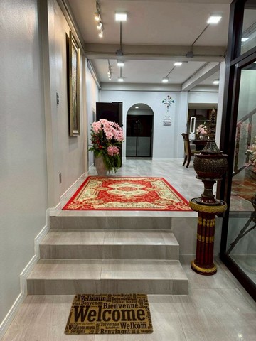 ให้เช่าทาวน์โฮมสุดหรู ทำเลทอง ตกแต่งครบ โซนนิมมาน