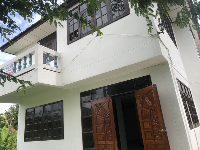 หาที่สวยวิวดีเงื่อนไขสบาย บ้านปูน 1 ชั้น ต.บางเลน อ.บางใหญ่ 100 วา แหล่งเจริญ  นนทบุรี เนื้อที่ ราคาคุยได้ค่ะ