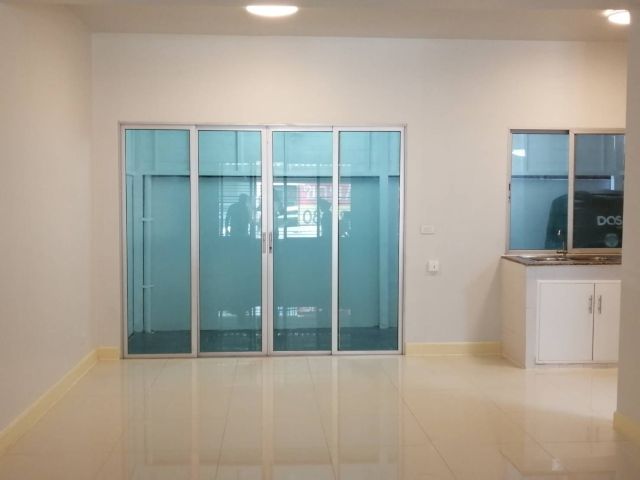 ขายพร้อมผู้เช่า ทาวน์เฮ้าส์ 2ชั้น 21 ตารางวา​ The Connect 2 แจ้งวัฒนะ เมืองทองธานี ปรับปรุงใหม่ทั้งหลัง