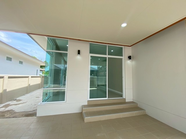 ขาย บ้านเดี่ยว 1 ชั้น (บ้านมือ 1) ฝั่งตรงข้ามตลาดไทยศิริ 1 (ทางไปสกลนคร)  อุดรธานี