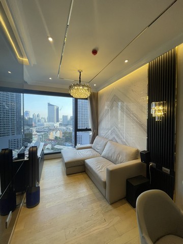 ขายคอนโดหรูพร้อมอยู่  สไตล์ Modern ตกแต่งพร้อมอยู่ สะดวกสบายในการเดินทางติดสถานีสุขุมวิท