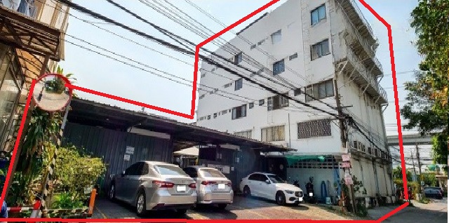 MRT ศรีนุช 1.1 กม. โรบินสัน ศรีนครินทร์ 700ม. ให้เช่าอาคารสำนักงาน 4 ชั้น 5 คูหา 198 ตร.วา.1,850 ตร.ม. 11นอน 7น้ำ