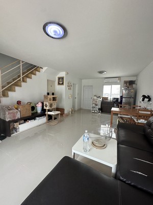 พร้อมเจรจาราคา! ขายทาวน์โฮมโครงการ พลีโน่ พหลโยธิน-สายไหม เนื้อที่ 20.6 ตรว. ที่จอดรถกว้าง โครงการติดถนนใหญ่ ใกล้ทางด่วน ทำเลเดินทางสะดวกมาก