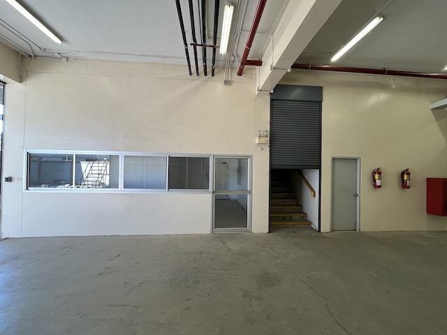 BST894 ให้เช่าโกดัง 2,501 ตารางเมตร บางบัวทอง ตรงข้ามศูนย์กระจายสินค้าโลตัส บางบัวทอง