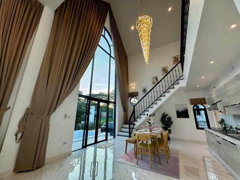 vายบ้านสวยสไตล์อังกฤษ เขาใหญ่  ทำเลทอง ต.หมูสี เขาใหญ่  sาคา 12.5 ลบ โทร 0909862154