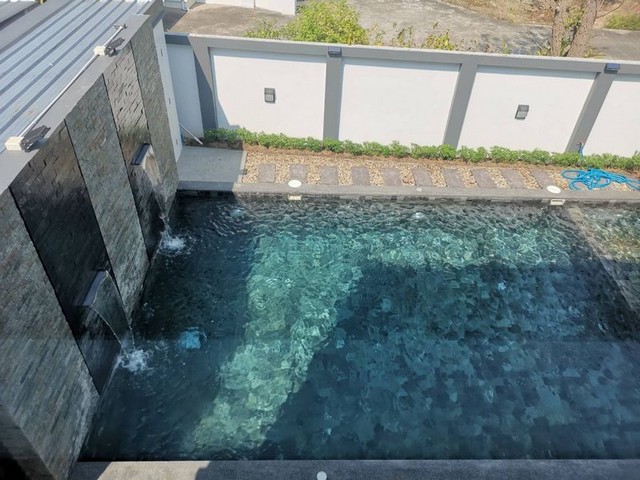 ให้เช่าพูลวิลล่า ใกล้เมือง กว้างขวาง โซนป่าแดด              