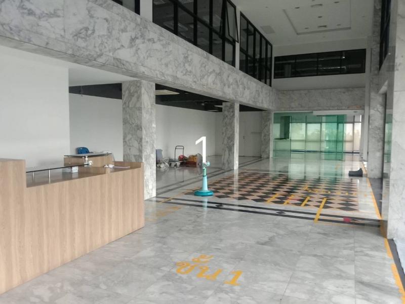 ให้เช่าตึกออฟฟิศรามคำแหง39 Town in Town ขนาด 1,660 sq.m.ที่จอดรถเยอะ ใกล้รถไฟฟ้า