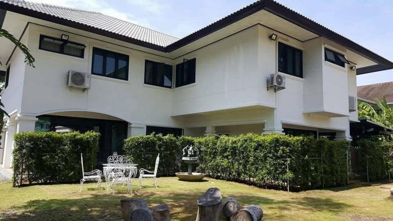 ให้เช่าบ้านหลังใหญ่ 5 ห้องนอน 191 ตารางวา( 800 ตารางเมตร)ใกล้โรงเรียน SISBจอดรถได้ถึง 8-10 คันพร้อมเข้าอยู่